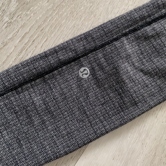 Lululemon Speed Up Tight 28" Full-On Luxtreme Variegated Knit Black Heather 2 - Picture 14 of 14